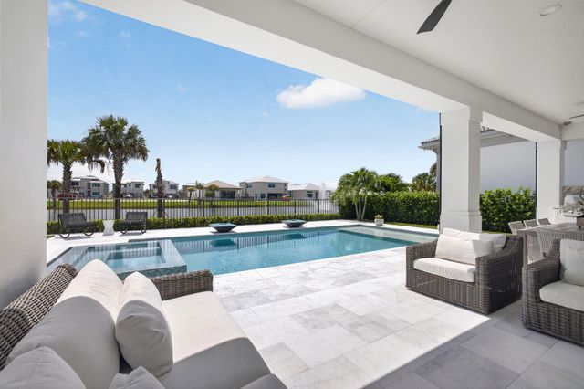 9931 Migration Point, Palm Beach Gardens, FL 33412