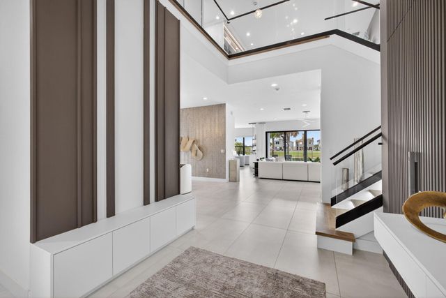 9931 Migration Point, Palm Beach Gardens, FL 33412