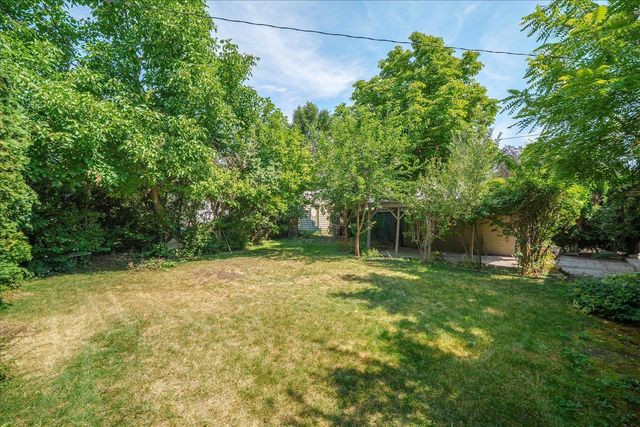 821 E Broad St, Spokane, WA 99207