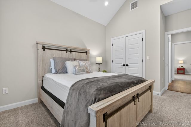 5301 Barnett Avenue, Bartlesville, OK 74006