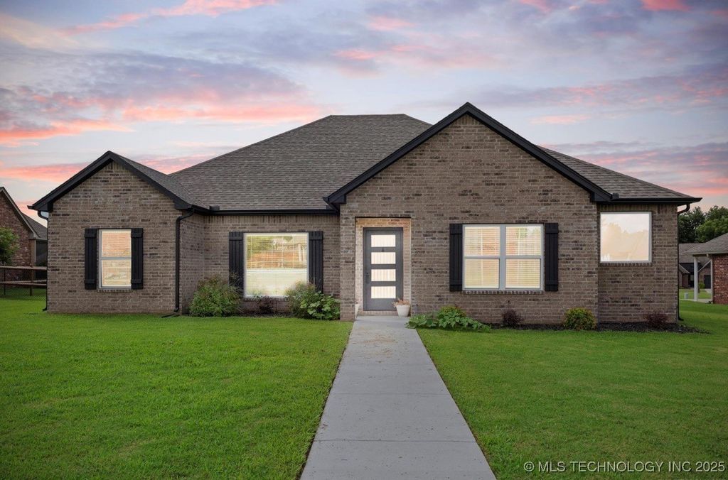 5301 Barnett Avenue, Bartlesville, OK 74006