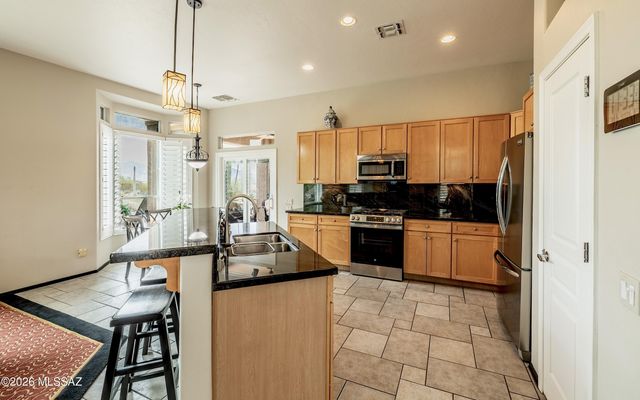 13322 N Heritage Club Place, Marana, AZ 85658