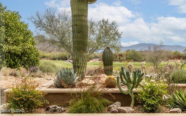 13322 N Heritage Club Place, Marana, AZ 85658