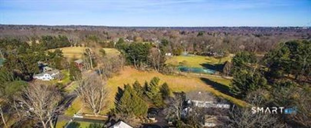 437 Hulls Farm ~Carriage House~ Road, Fairfield, CT 06890