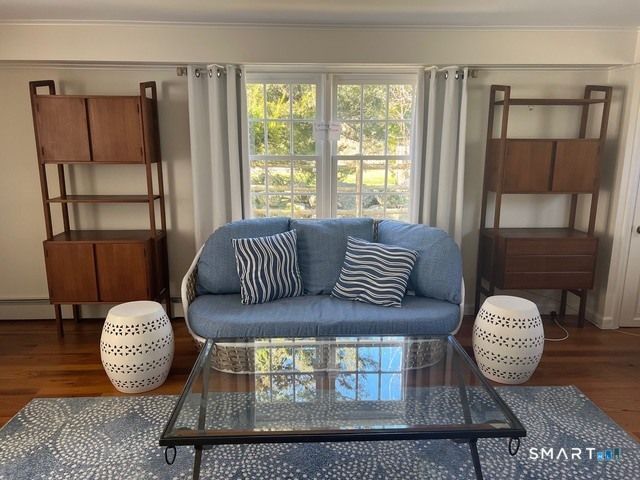 437 Hulls Farm ~Carriage House~ Road, Fairfield, CT 06890