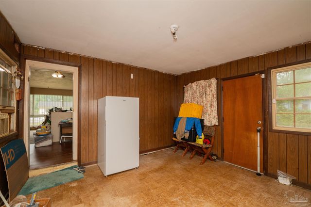 26 Adkinson Dr, Pensacola, FL 32506