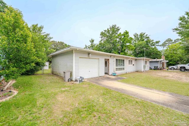 26 Adkinson Dr, Pensacola, FL 32506