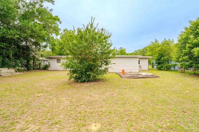 26 Adkinson Dr, Pensacola, FL 32506