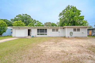 26 Adkinson Dr, Pensacola, FL 32506