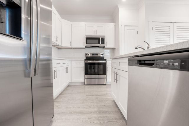 139 Date Palm Lane, Freeport, FL 32439