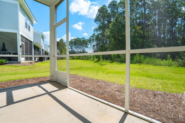 139 Date Palm Lane, Freeport, FL 32439