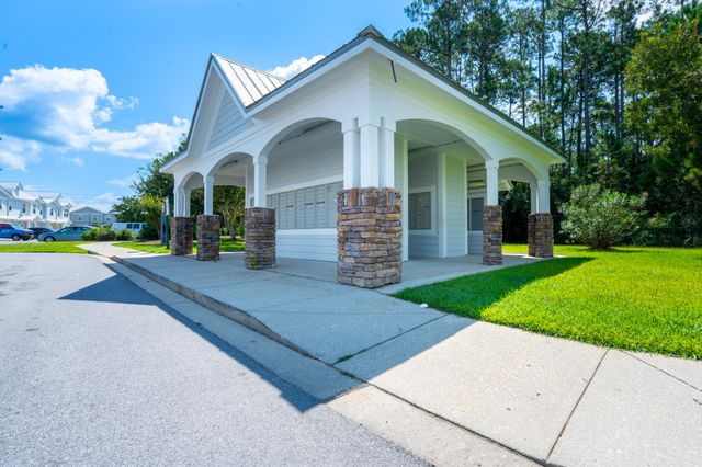 139 Date Palm Lane, Freeport, FL 32439