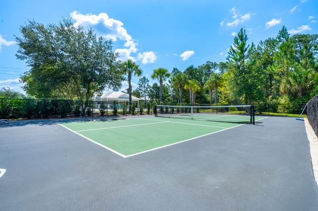 139 Date Palm Lane, Freeport, FL 32439