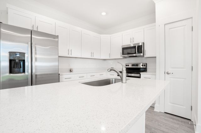 139 Date Palm Lane, Freeport, FL 32439