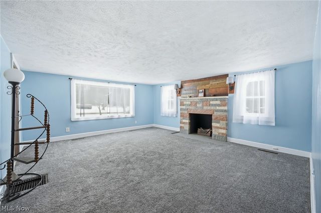 4136 State Route 7, Burghill, OH 44404