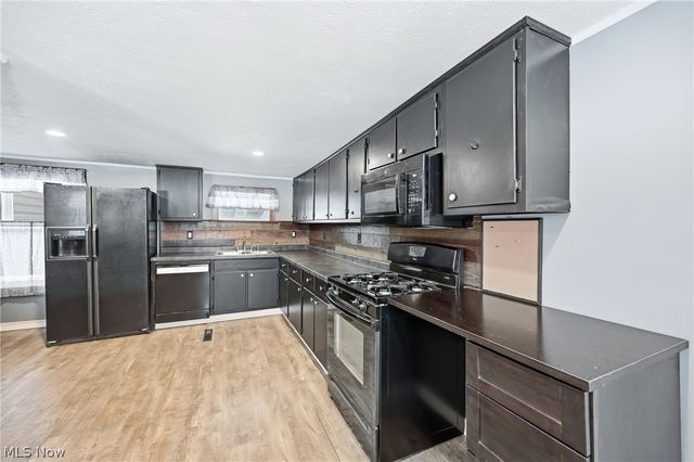 4136 State Route 7, Burghill, OH 44404