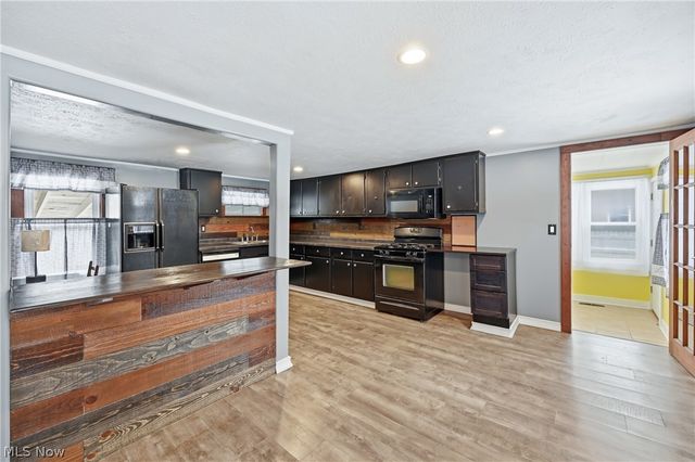 4136 State Route 7, Burghill, OH 44404