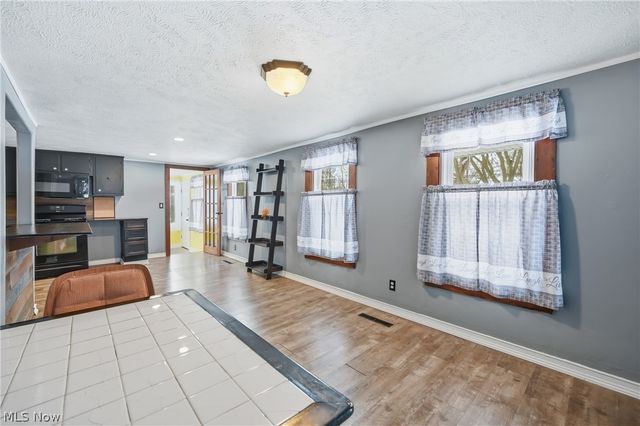 4136 State Route 7, Burghill, OH 44404