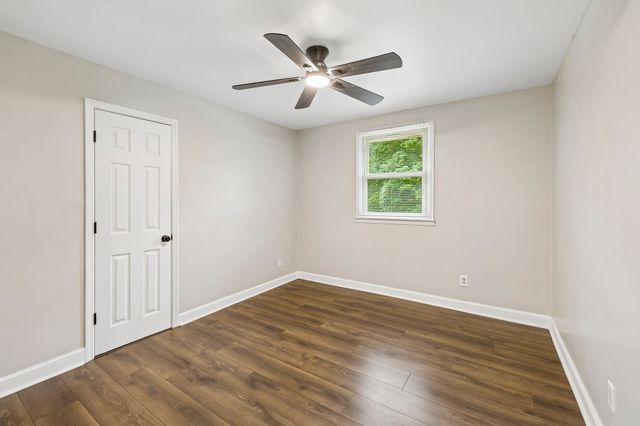 4611 Mandy Ln, Murfreesboro, TN 37129