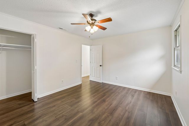 4611 Mandy Ln, Murfreesboro, TN 37129