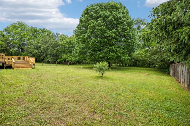 4611 Mandy Ln, Murfreesboro, TN 37129