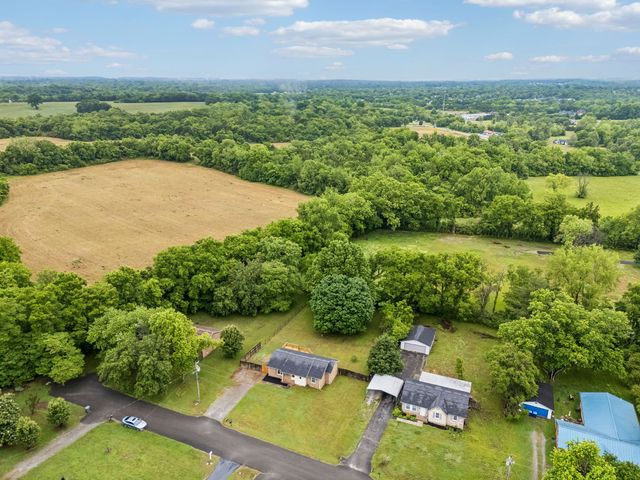 4611 Mandy Ln, Murfreesboro, TN 37129