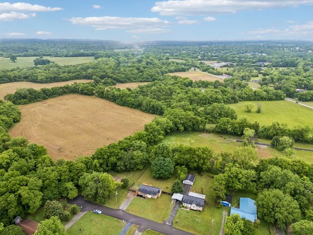 4611 Mandy Ln, Murfreesboro, TN 37129