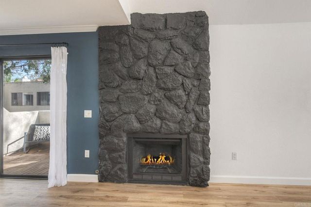 371 N Melrose Drive D, Vista, CA 92083