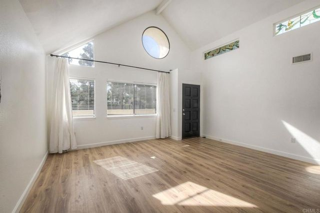 371 N Melrose Drive D, Vista, CA 92083