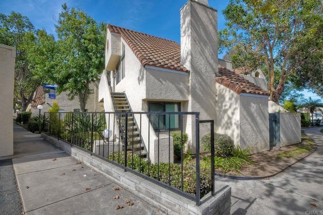 371 N Melrose Drive D, Vista, CA 92083