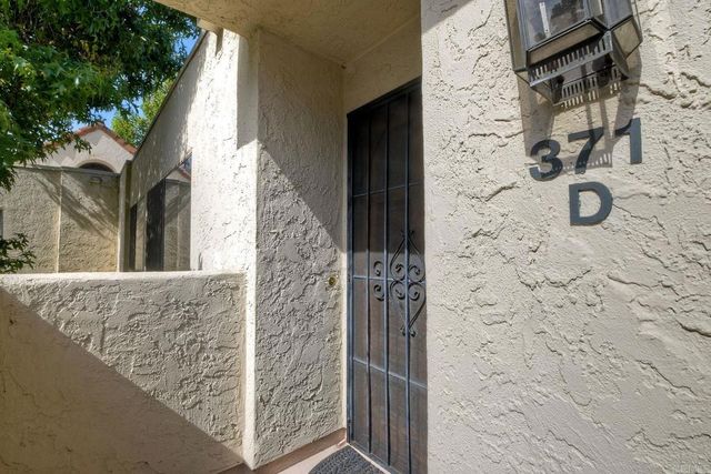 371 N Melrose Drive D, Vista, CA 92083