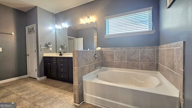 240 Kestrel Circle, Covington, GA 30014