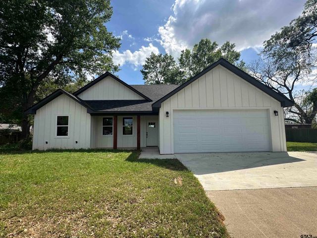 1002 E Main St, Whitehouse, TX 75791