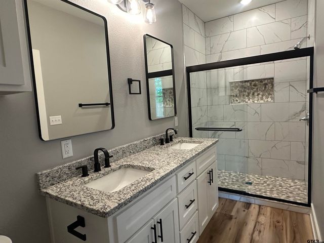 1002 E Main St, Whitehouse, TX 75791