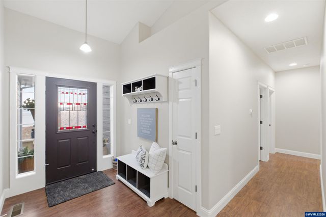 338 NW Foxglove St, Dallas, OR 97338