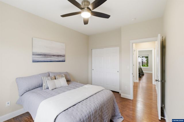 338 NW Foxglove St, Dallas, OR 97338