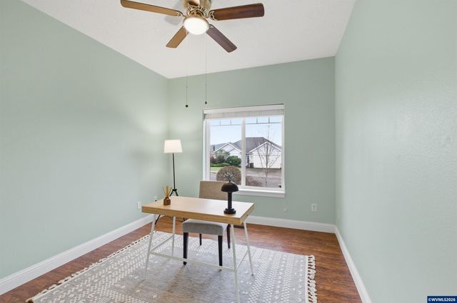 338 NW Foxglove St, Dallas, OR 97338