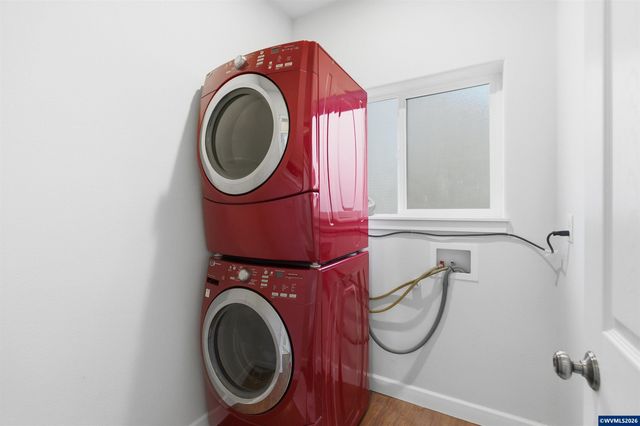 338 NW Foxglove St, Dallas, OR 97338