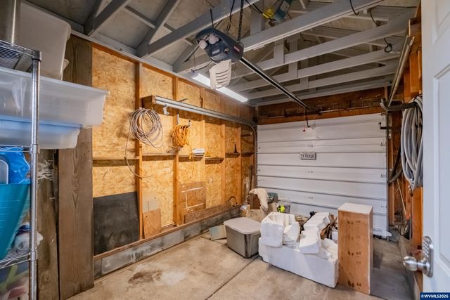 338 NW Foxglove St, Dallas, OR 97338