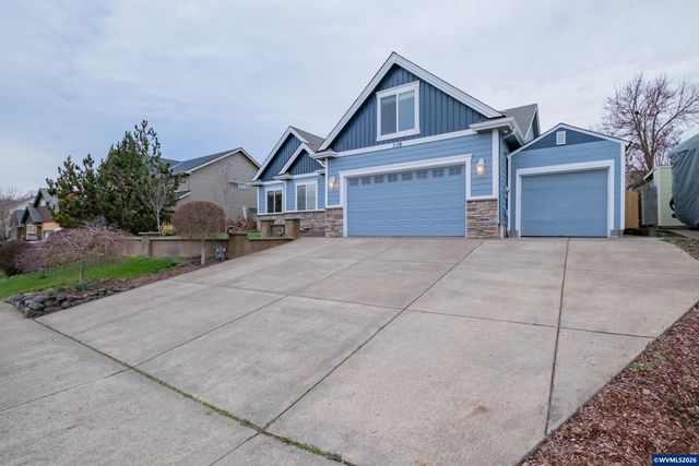 338 NW Foxglove St, Dallas, OR 97338