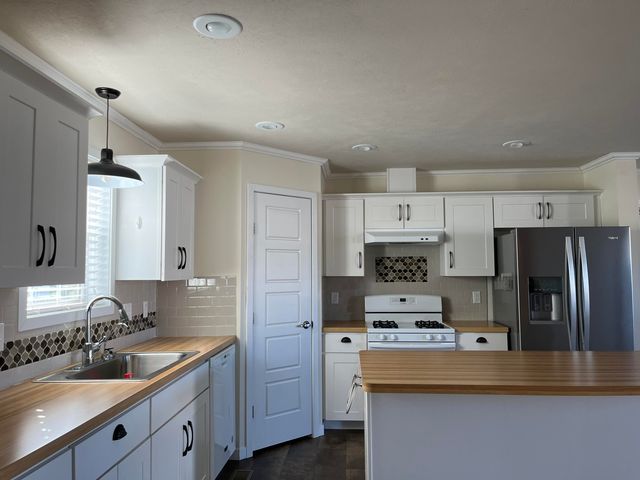 1320 Westwind Lane, Fremont, MI 49412