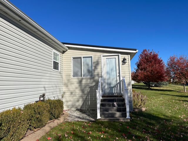 1320 Westwind Lane, Fremont, MI 49412