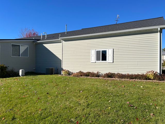 1320 Westwind Lane, Fremont, MI 49412