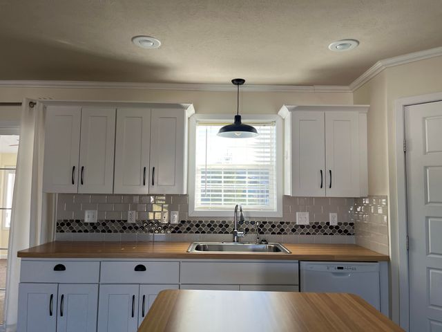 1320 Westwind Lane, Fremont, MI 49412