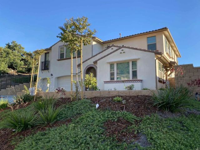 2362 East Lincoln Ave, Escondido, CA 92027