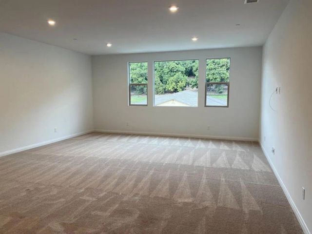 2362 East Lincoln Ave, Escondido, CA 92027