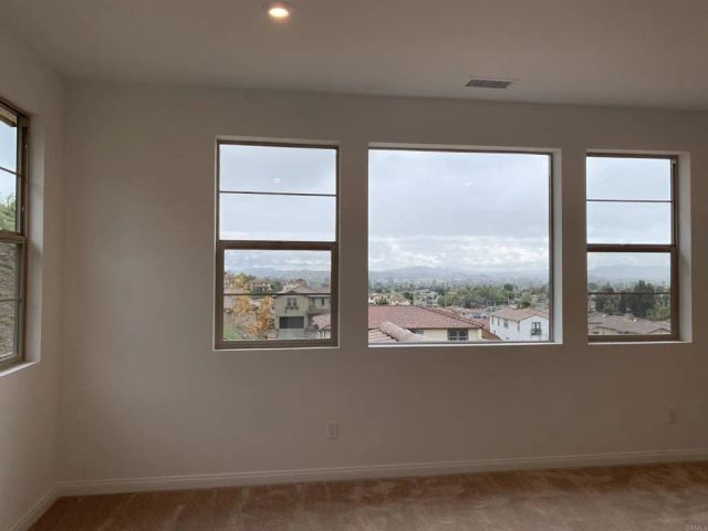 2362 East Lincoln Ave, Escondido, CA 92027