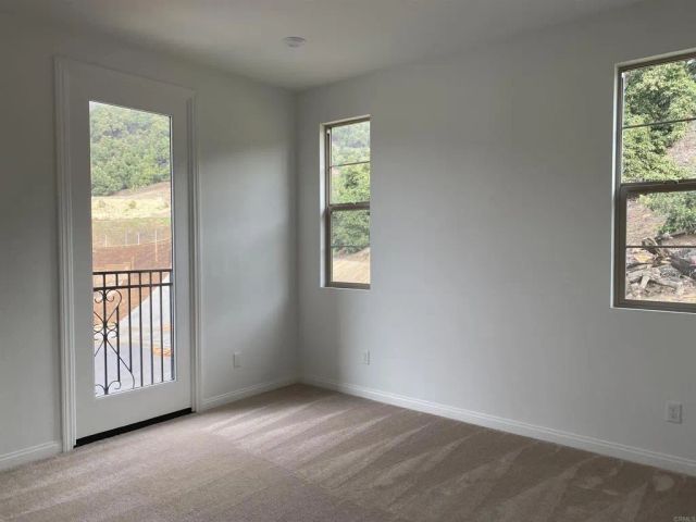 2362 East Lincoln Ave, Escondido, CA 92027