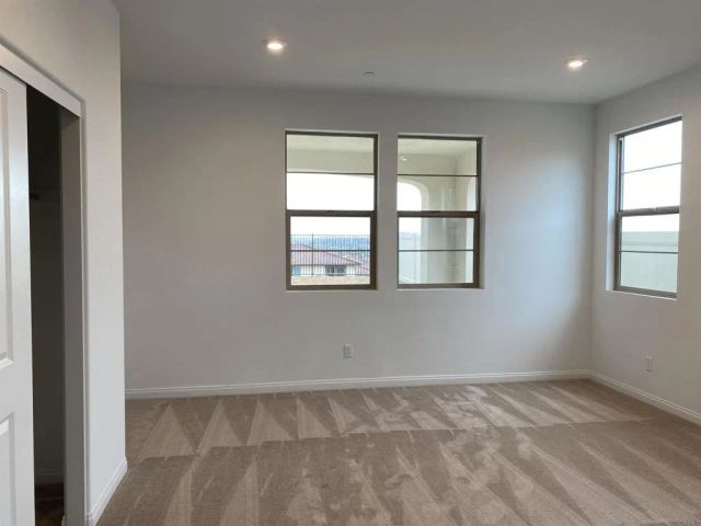 2362 East Lincoln Ave, Escondido, CA 92027