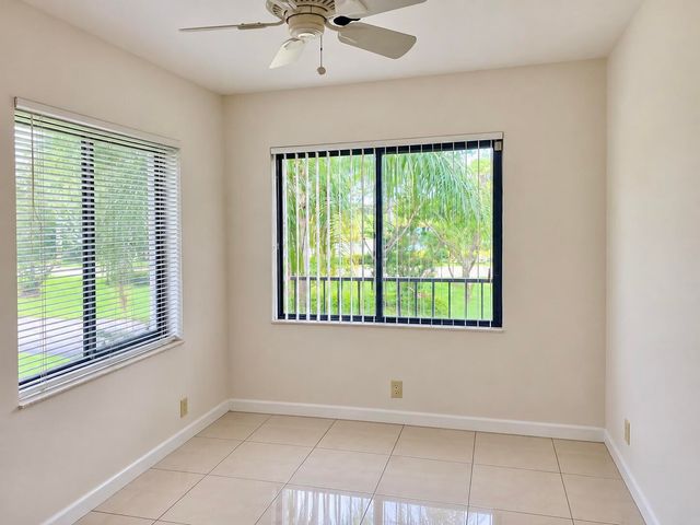 5150 S FOUNTAINS Drive S 211, Lake Worth, FL 33467